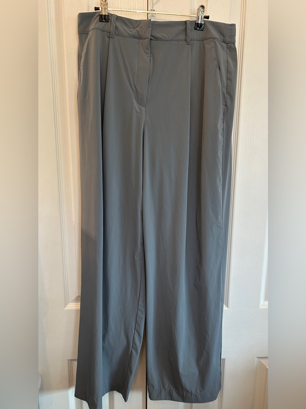 Kit and Ace Pleated Wide Leg Lightweight Travel Pants Gray Tailored L EUC